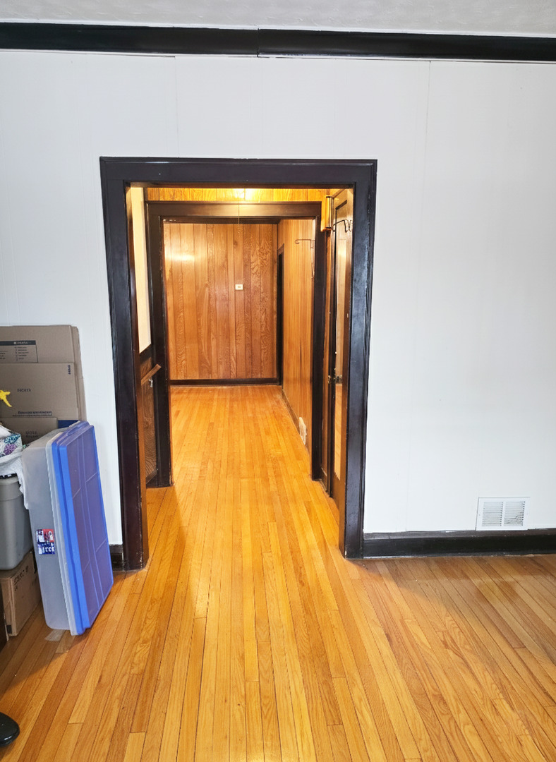 8341 South Kerfoot Avenue Chicago IL 60620