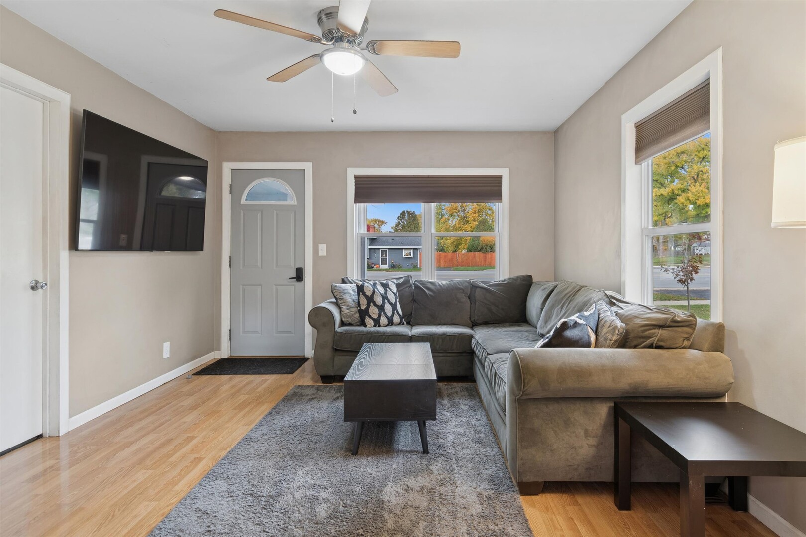 907 Maple Avenue Lisle IL 60532