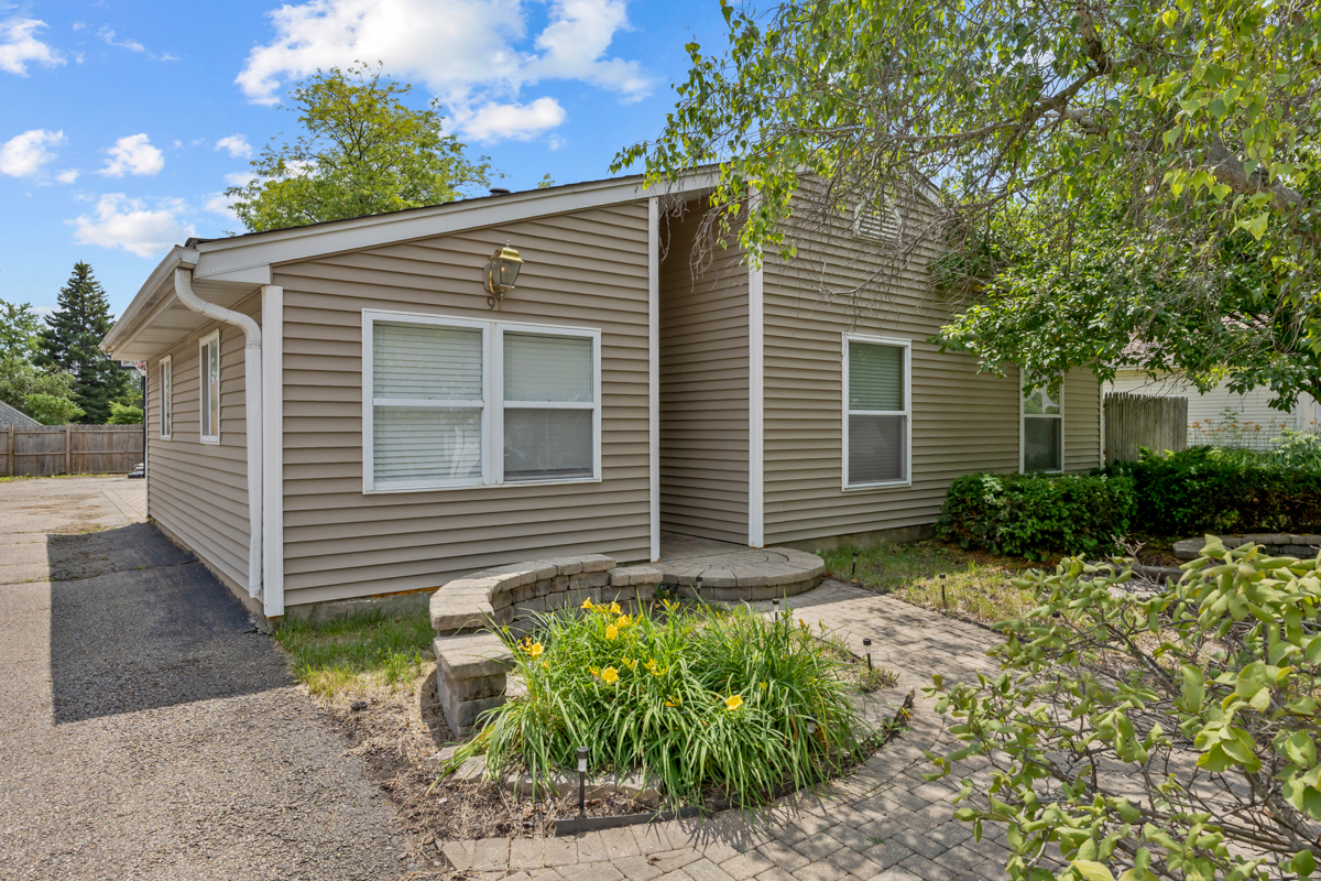 91 Rockledge Drive Romeoville IL 60446