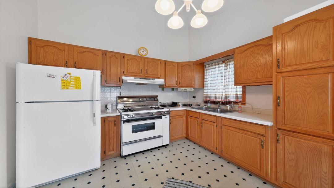 624 West Merle Avenue Villa Park IL 60181