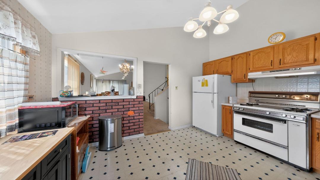 624 West Merle Avenue Villa Park IL 60181