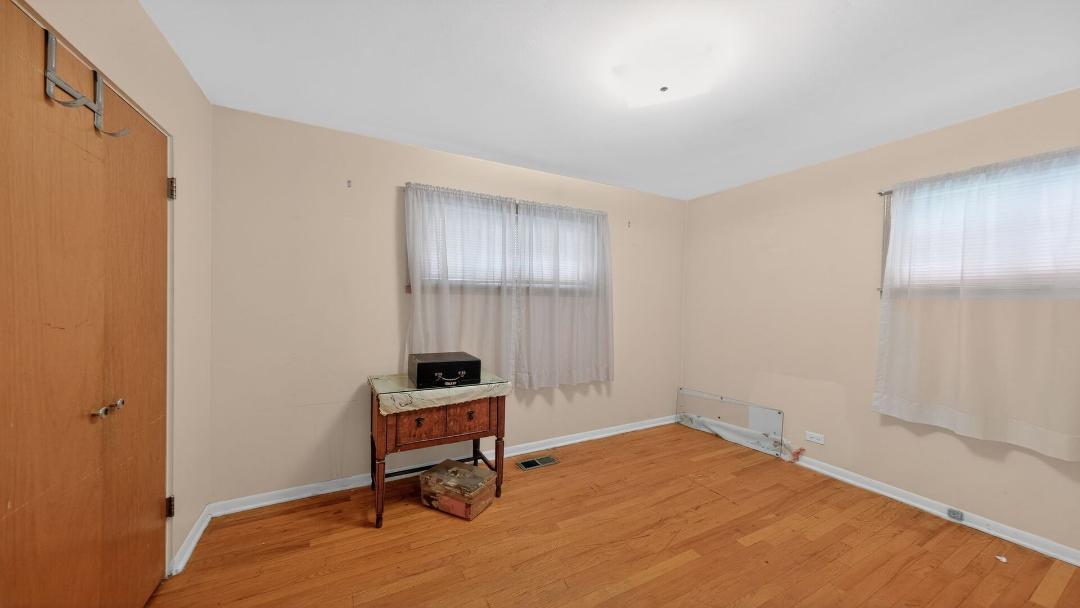 624 West Merle Avenue Villa Park IL 60181