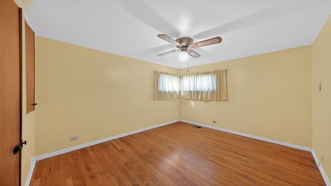 624 West Merle Avenue Villa Park IL 60181