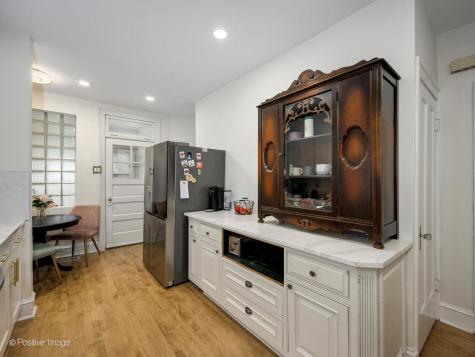 3742 Clinton Avenue Berwyn IL 60402