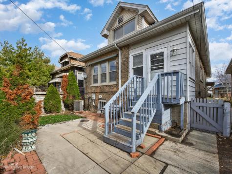 3742 Clinton Avenue Berwyn IL 60402