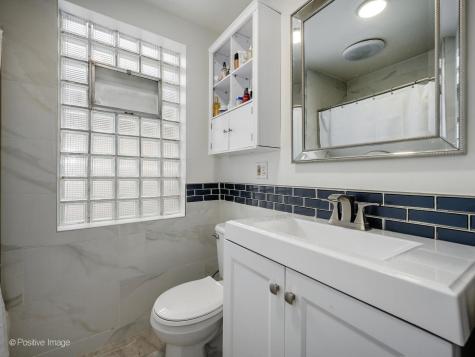 3742 Clinton Avenue Berwyn IL 60402