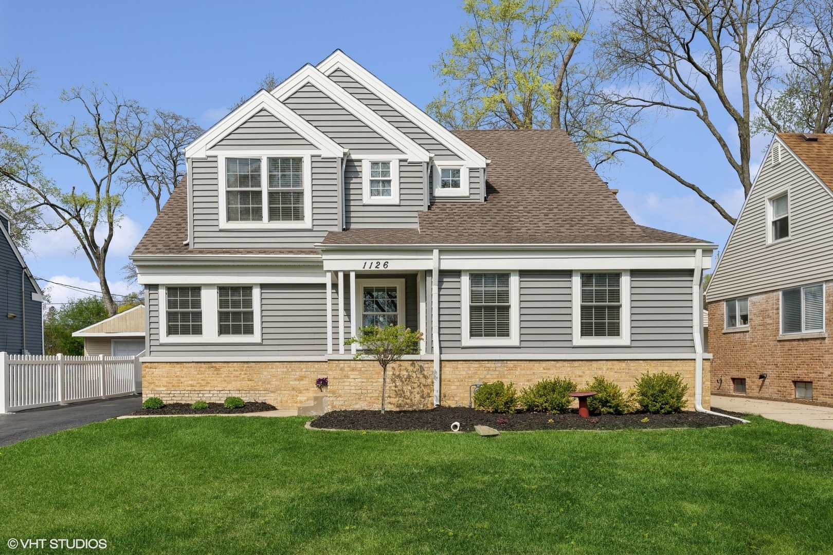 1126 North Dryden Avenue Arlington Heights IL 60004