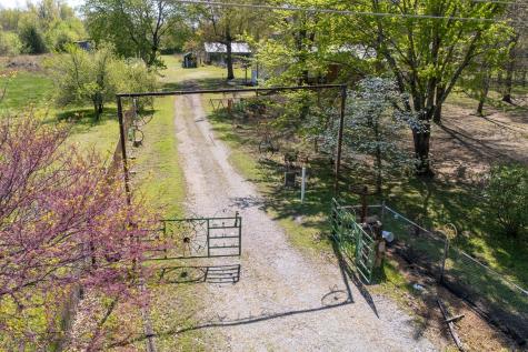 13849 Mustang Road Marion IL 62959