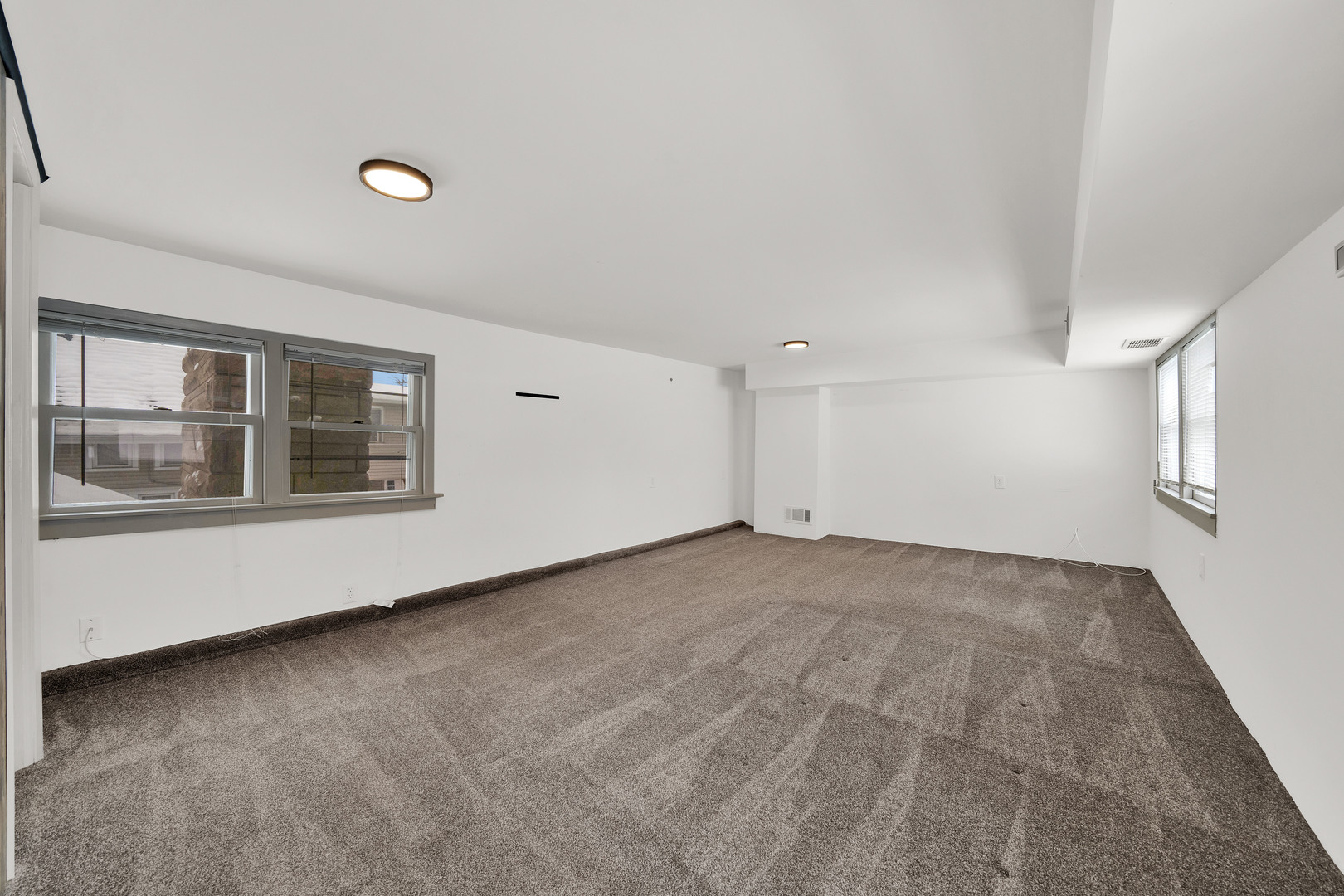 541 Charles Street Aurora IL 60506