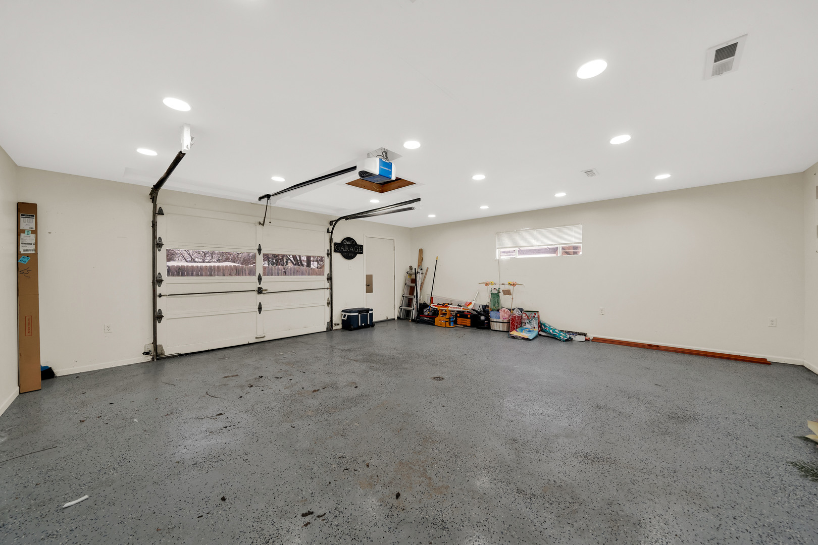 541 Charles Street Aurora IL 60506