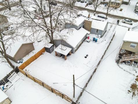 541 Charles Street Aurora IL 60506