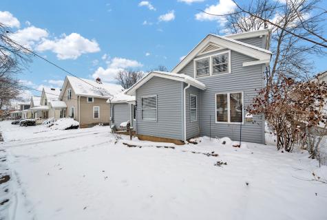 541 Charles Street Aurora IL 60506