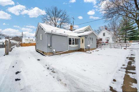 541 Charles Street Aurora IL 60506