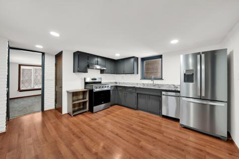 541 Charles Street Aurora IL 60506