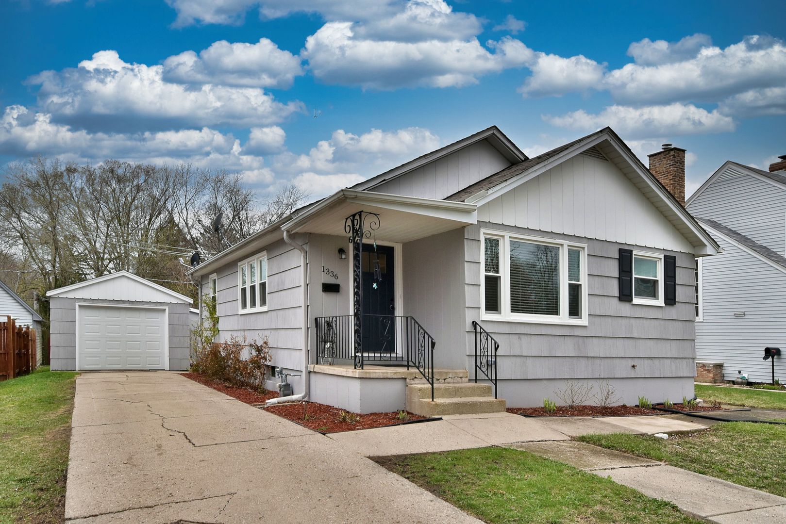 1336 North Ash Street Waukegan IL 60085