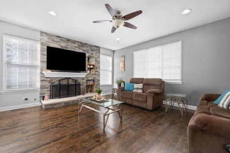 1863 Lake Bluff Lane Pingree Grove IL 60140