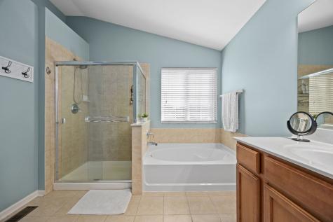 1863 Lake Bluff Lane Pingree Grove IL 60140