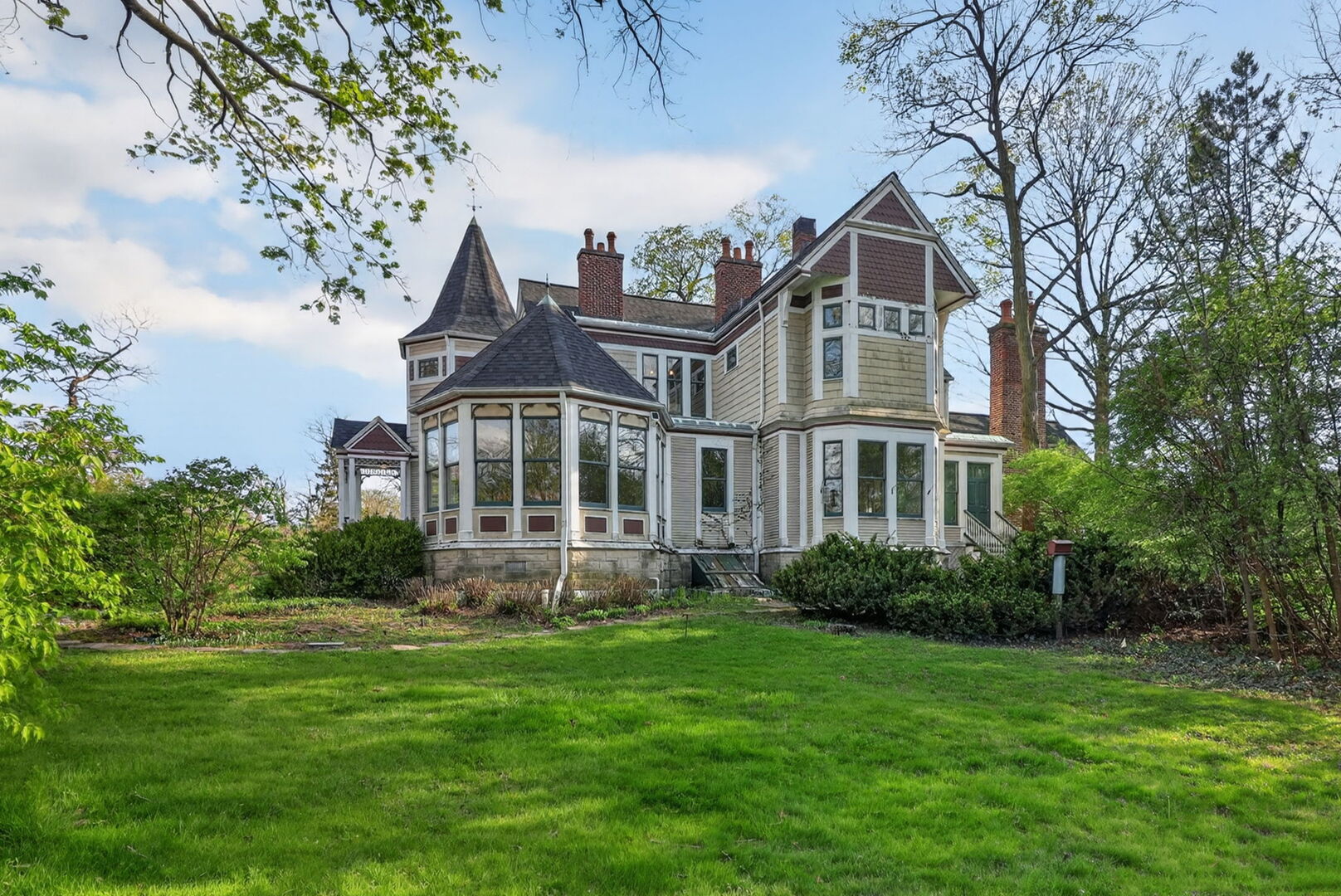 Lindenwald Lane Downers Grove IL 60515