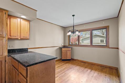 2410 East Northwood Court Arlington Heights IL 60004