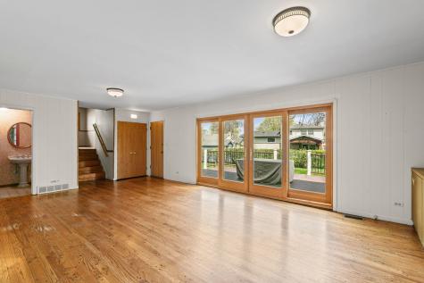 2410 East Northwood Court Arlington Heights IL 60004