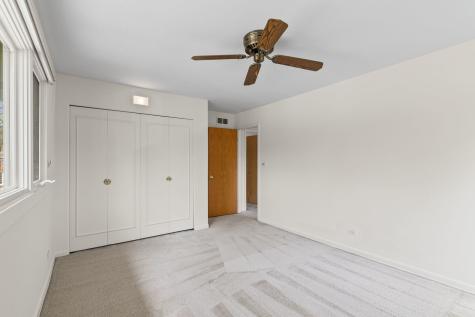 2410 East Northwood Court Arlington Heights IL 60004