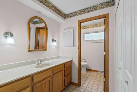 2410 East Northwood Court Arlington Heights IL 60004
