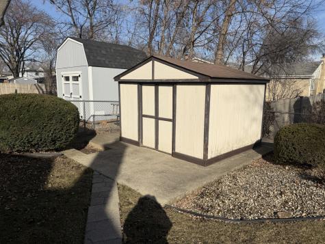2410 East Northwood Court Arlington Heights IL 60004