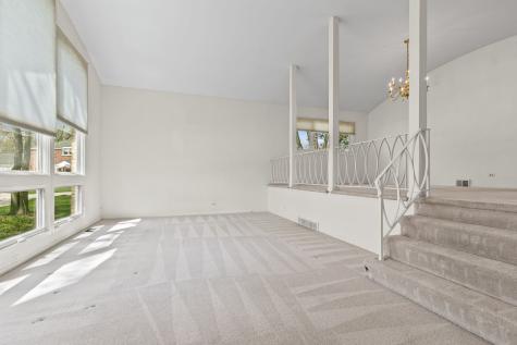 2410 East Northwood Court Arlington Heights IL 60004