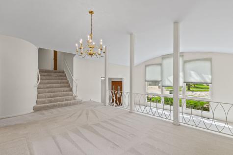 2410 East Northwood Court Arlington Heights IL 60004