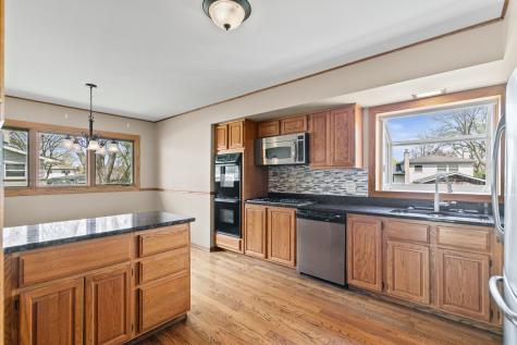 2410 East Northwood Court Arlington Heights IL 60004