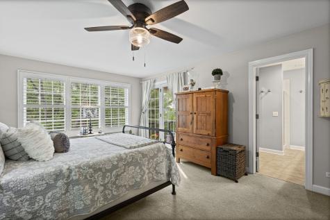 1907 Lynn Circle Libertyville IL 60048