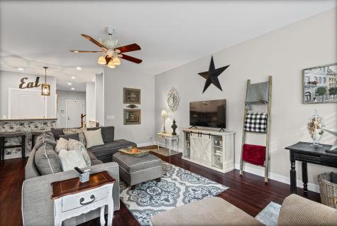 1907 Lynn Circle Libertyville IL 60048