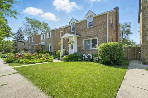 3831 Kirk Street Skokie IL 60076