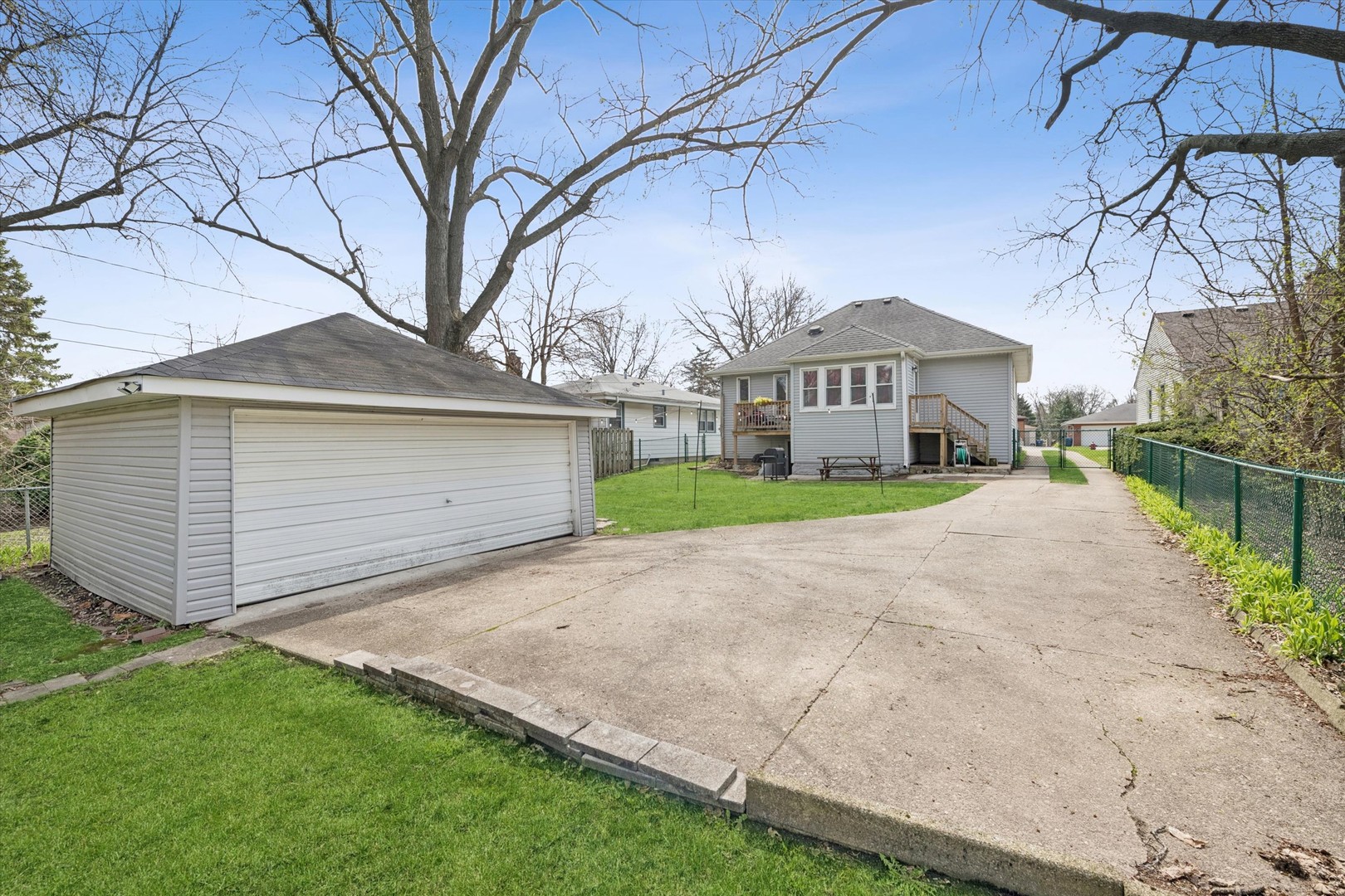 124 East Jackson Street Villa Park IL 60181