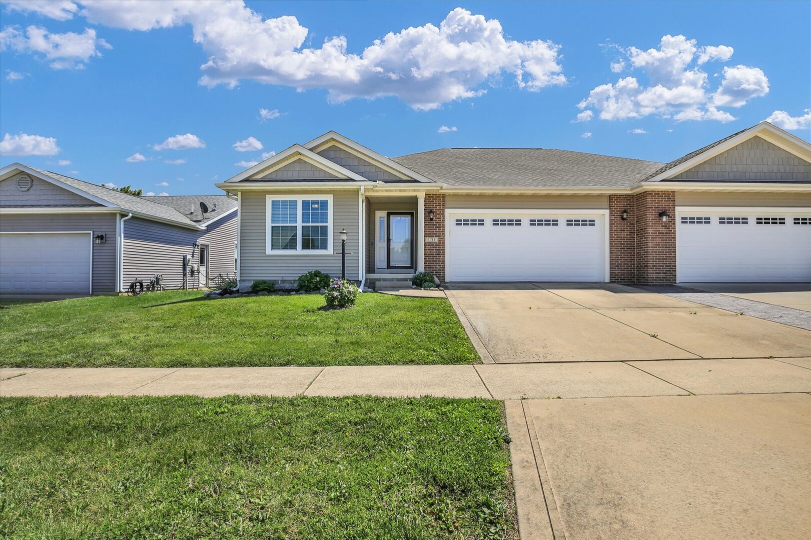 1711 East Lexington Drive Urbana IL 61802