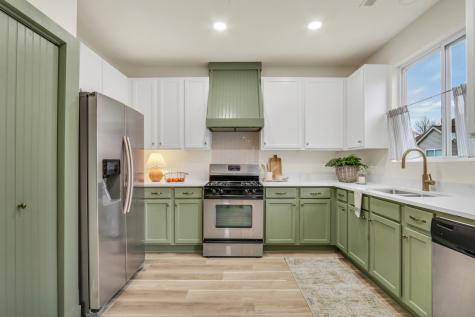 983 Ellsworth Drive Grayslake IL 60030