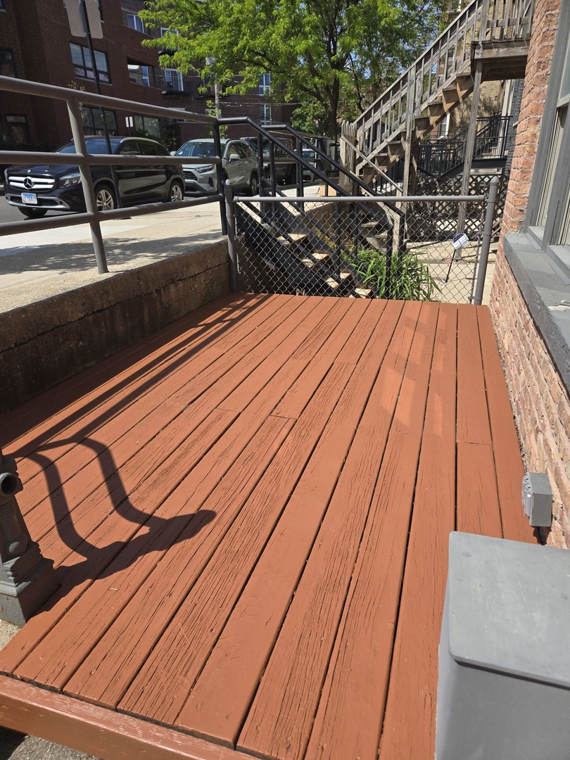 1734 West Beach Avenue Chicago IL 60612