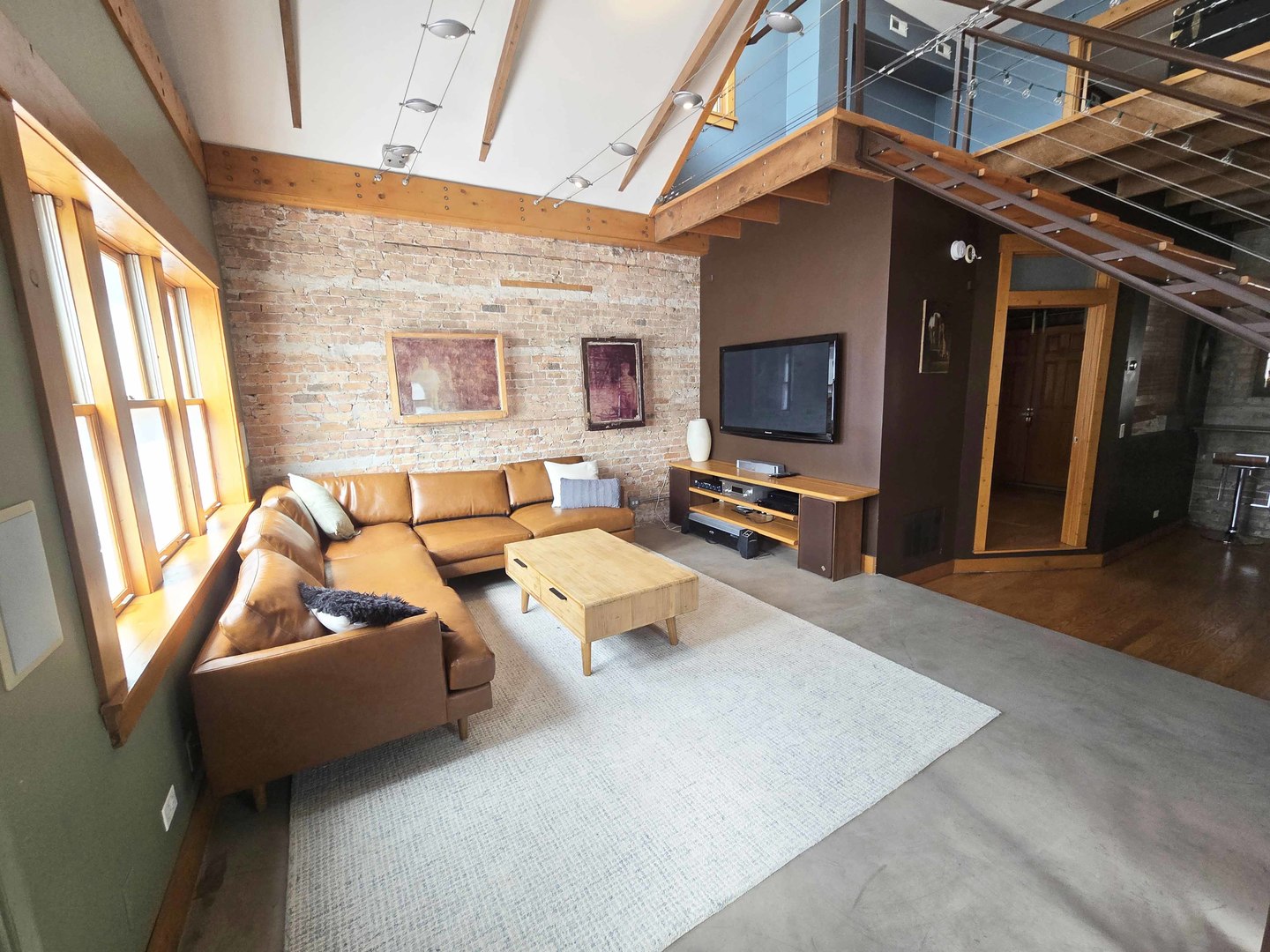 1734 West Beach Avenue Chicago IL 60612