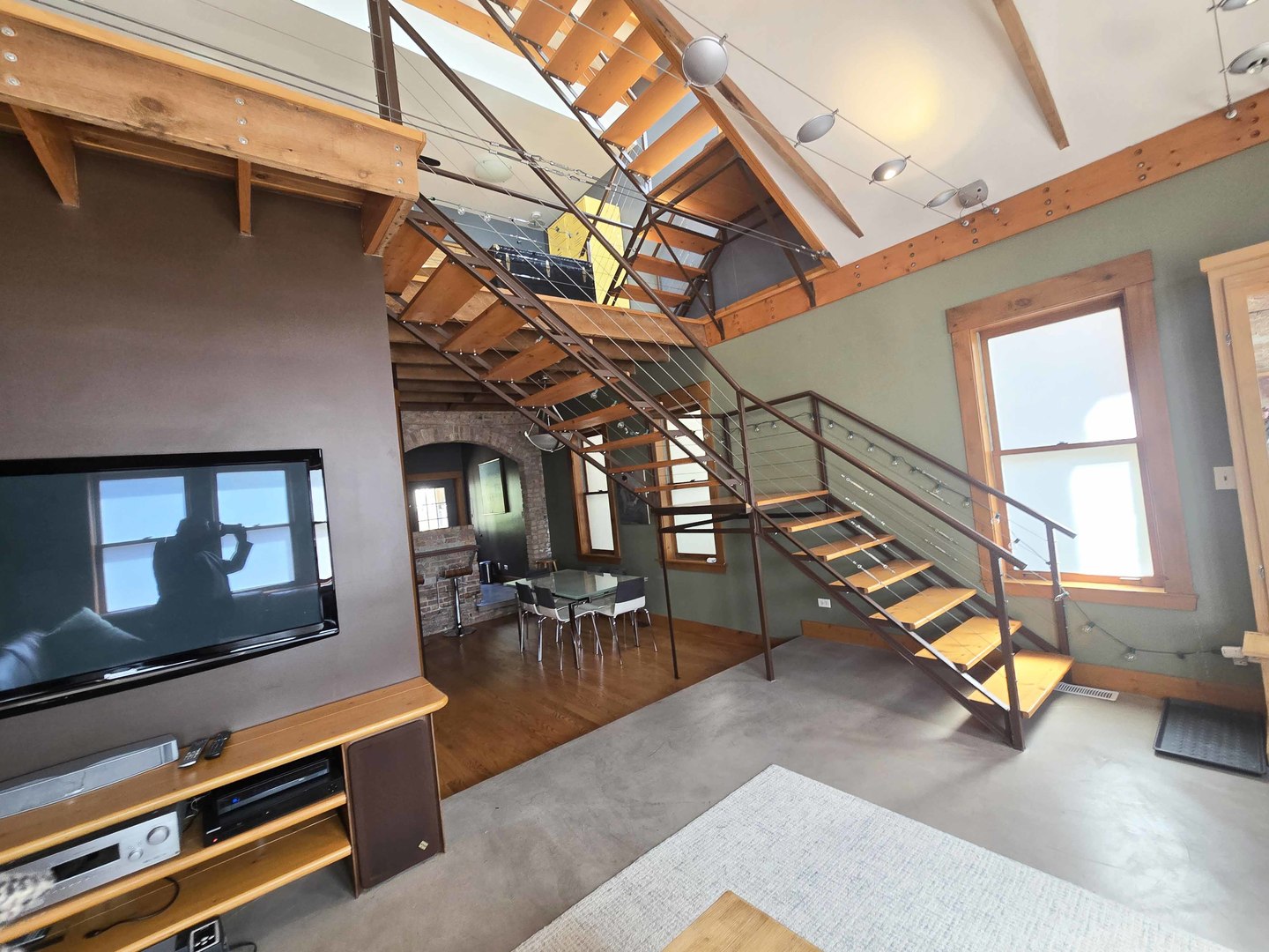 1734 West Beach Avenue Chicago IL 60612