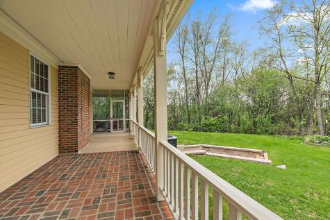 309 Three Oaks Road Cary IL 60013