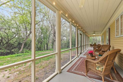309 Three Oaks Road Cary IL 60013