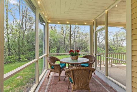 309 Three Oaks Road Cary IL 60013