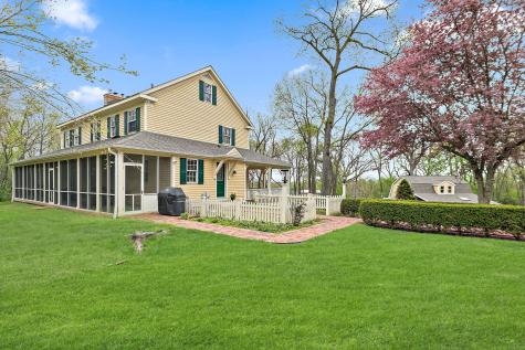 309 Three Oaks Road Cary IL 60013