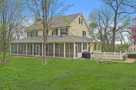 309 Three Oaks Road Cary IL 60013