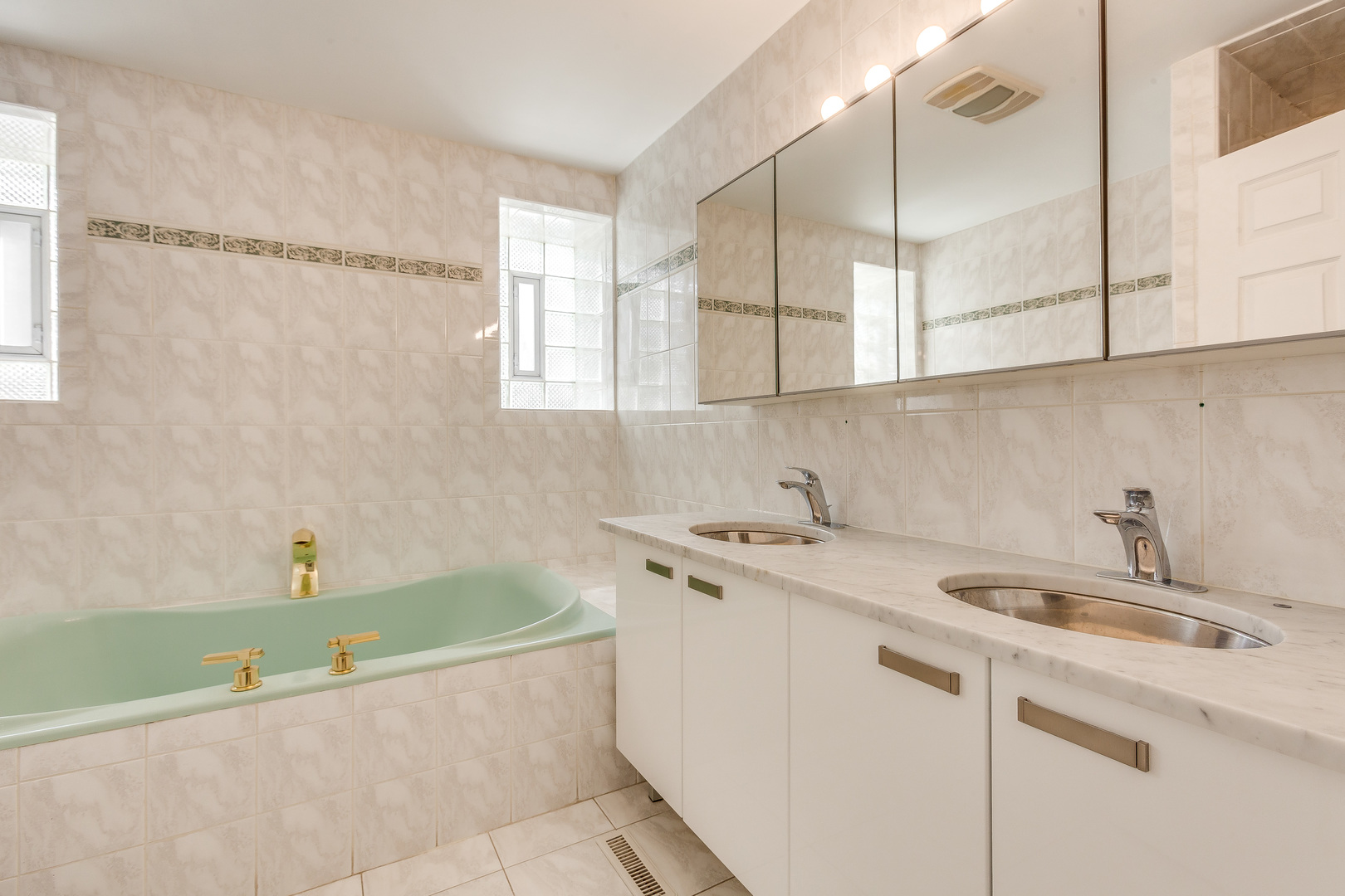 1455 North Paulina Street Chicago IL 60622