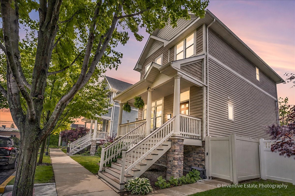 5642 North Lockwood Avenue Chicago IL 60646