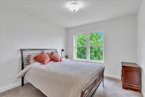 5642 North Lockwood Avenue Chicago IL 60646