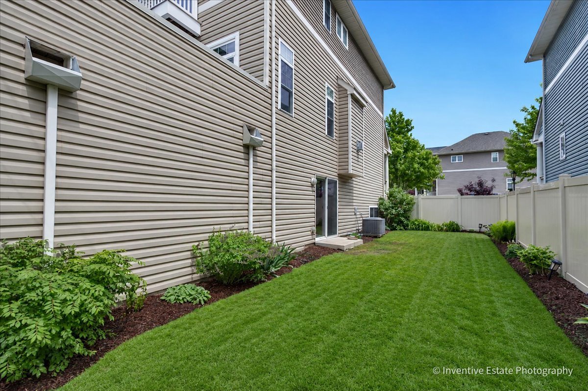 5642 North Lockwood Avenue Chicago IL 60646