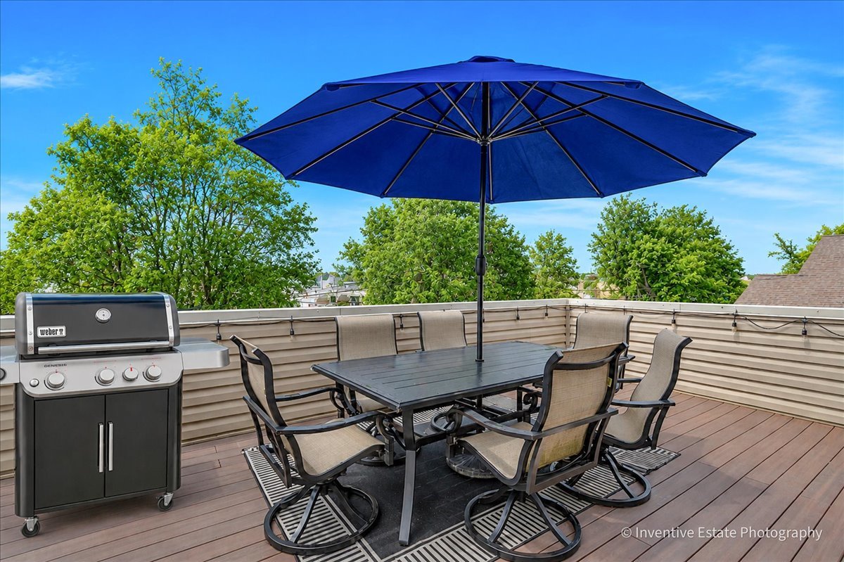 5642 North Lockwood Avenue Chicago IL 60646