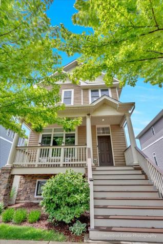 5642 North Lockwood Avenue Chicago IL 60646
